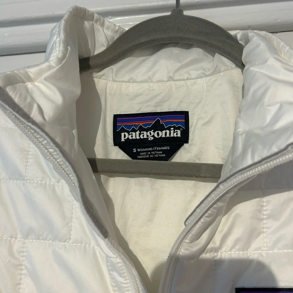 Patagonia women’s light weight puffer jacket - Picture 4 of 7
